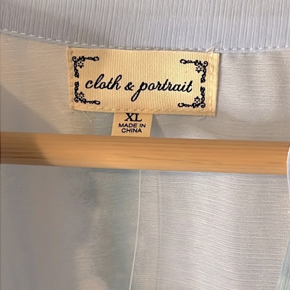 NWT Cloth & Portrait Blue Watercolor Sheer Blouse Convertible Sleeve Sz XL - Picture 3 of 10